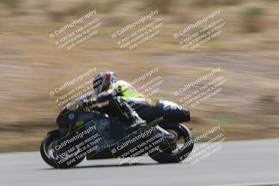 media/Apr-20-2025-AHRMA (Sun) [[393a79c373]]/Race/Group 10/Turn 4b/